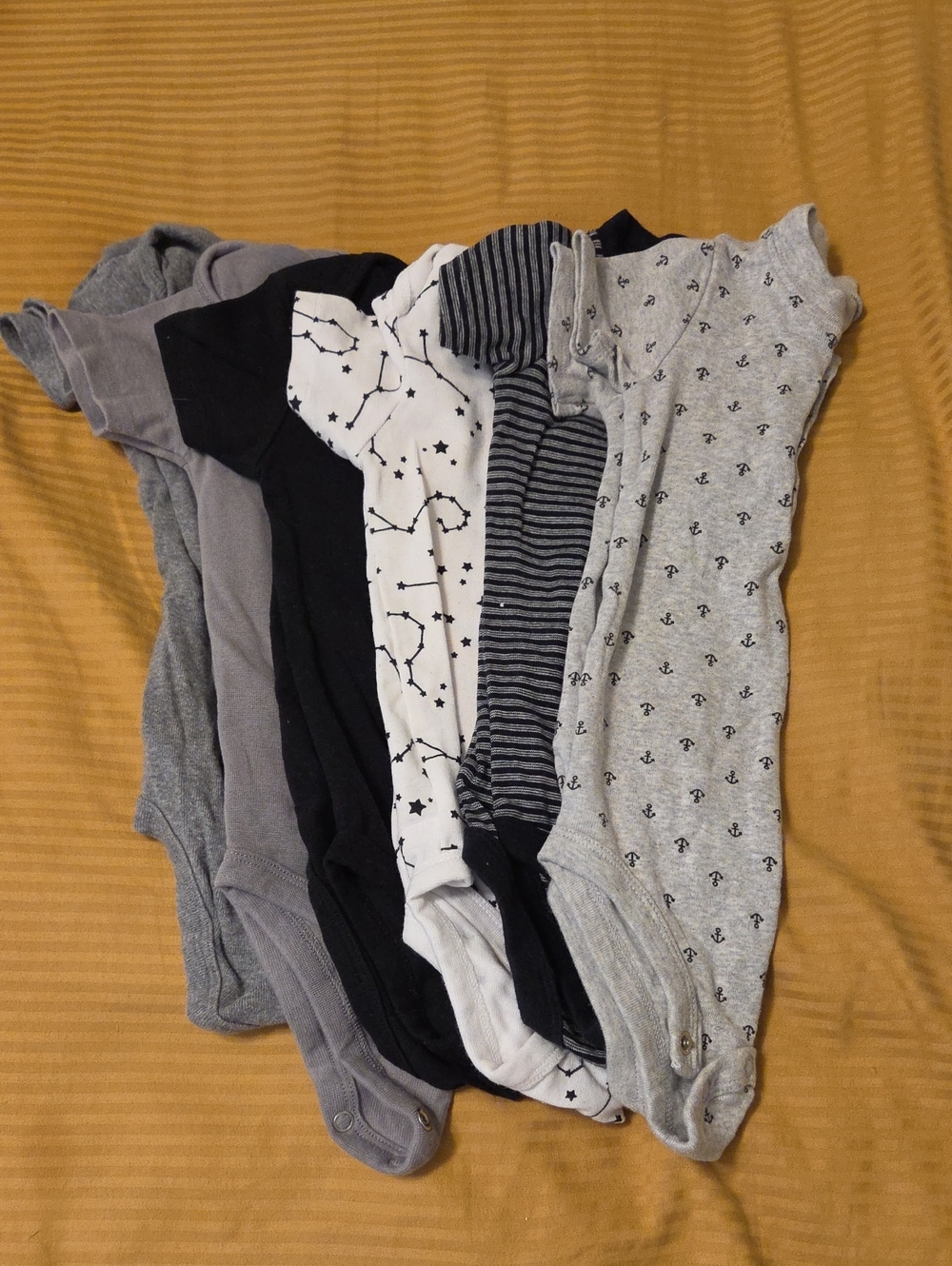 Neutral Baby Onesie Bundle - Gray, Black, White